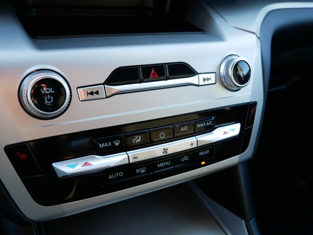 Thumbnail: 2022 Ford Explorer - 13