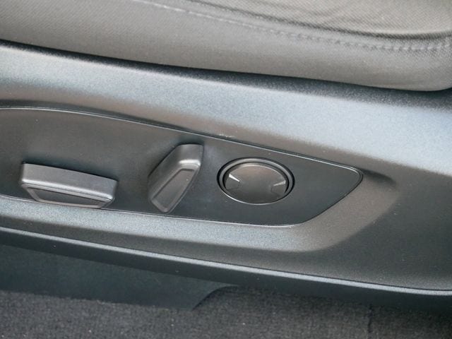 Thumbnail: 2022 Ford Explorer - 25