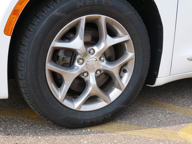 Thumbnail: 2018 Chrysler Pacifica - 21