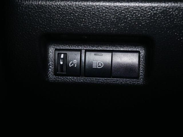 Thumbnail: 2020 Toyota RAV4 - 21