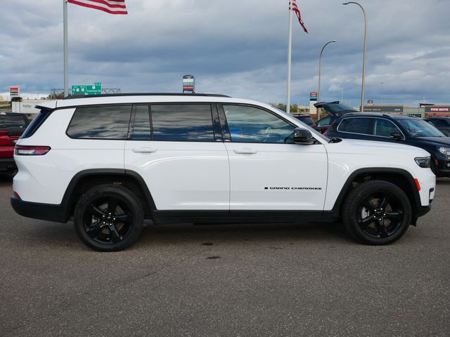 Thumbnail: 2023 Jeep Grand Cherokee L - 21