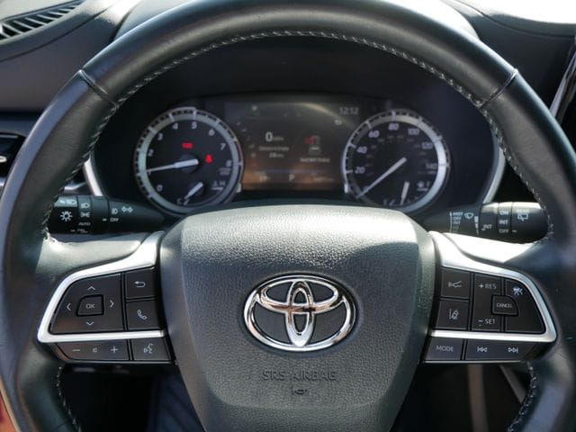 Thumbnail: 2022 Toyota Highlander - 29