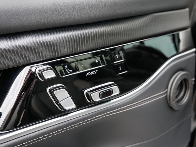 Thumbnail: 2024 Jeep Grand Wagoneer L - 23