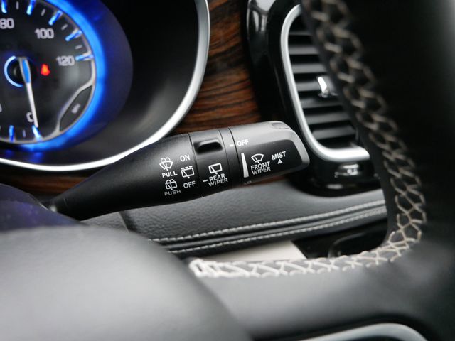 Thumbnail: 2023 Chrysler Pacifica - 27