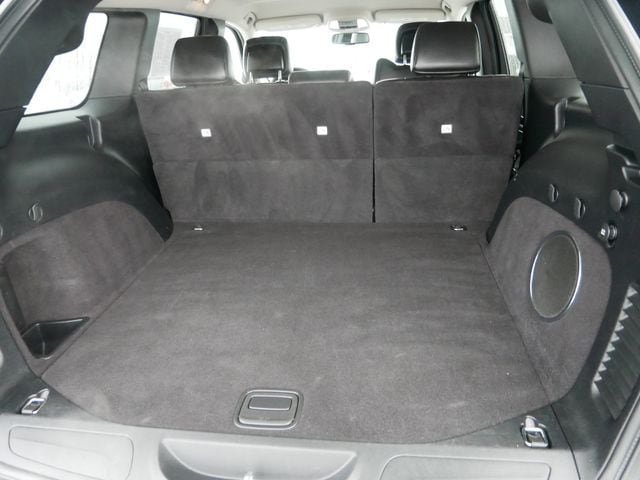 Thumbnail: 2011 Jeep Grand Cherokee - 4