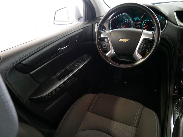 Thumbnail: 2017 Chevrolet Traverse - 11
