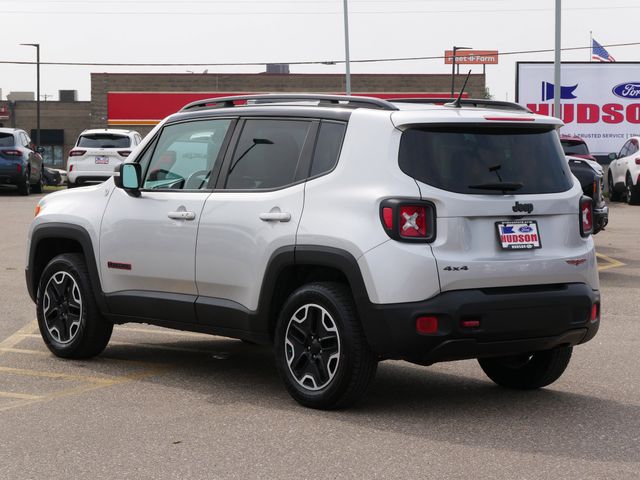 Thumbnail: 2016 Jeep Renegade - 3