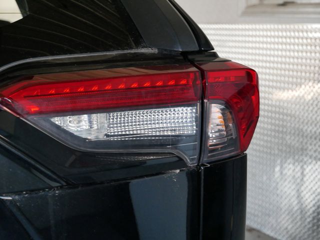 Thumbnail: 2020 Toyota RAV4 - 6