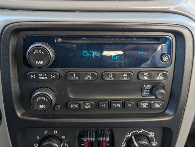 Thumbnail: 2008 Chevrolet TrailBlazer - 18