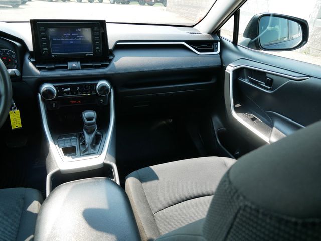 Thumbnail: 2021 Toyota RAV4 - 8