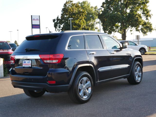 Thumbnail: 2011 Jeep Grand Cherokee - 17