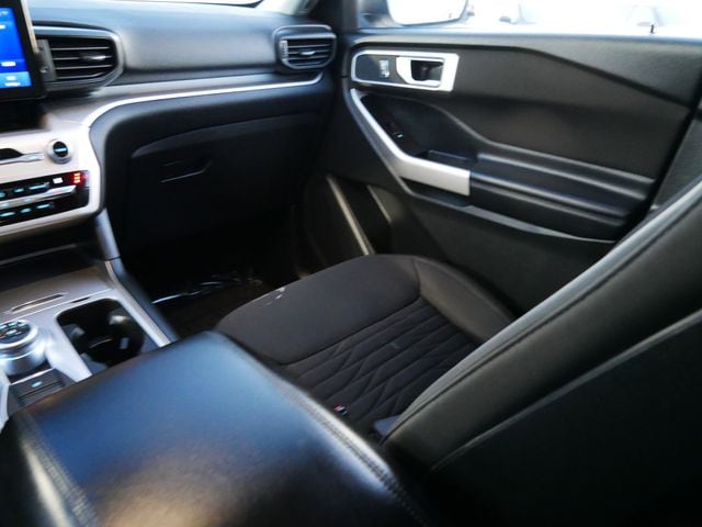 Thumbnail: 2020 Ford Explorer - 10