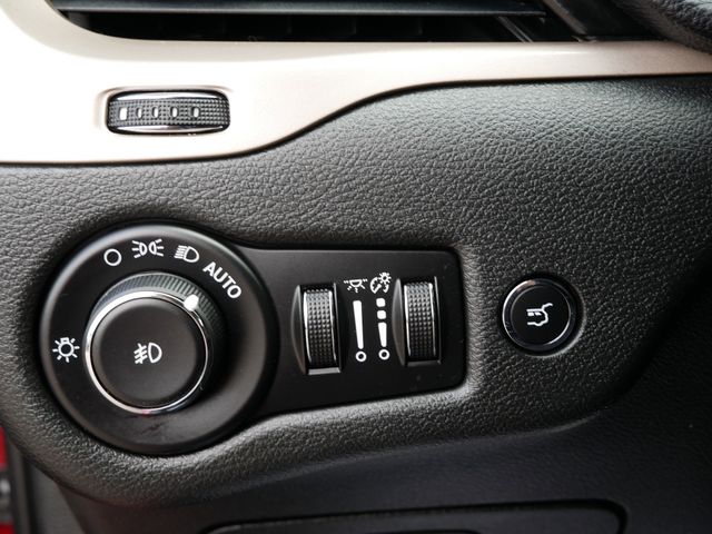 Thumbnail: 2015 Jeep Cherokee - 14