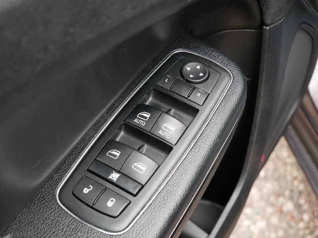 Thumbnail: 2014 Chrysler 300 - 22