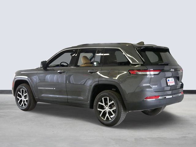 Thumbnail: 2025 Jeep Grand Cherokee - 3