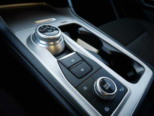 Thumbnail: 2022 Ford Explorer - 15