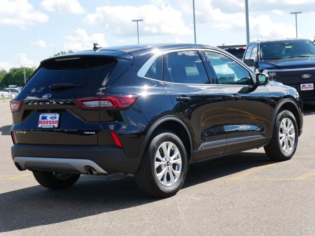 Thumbnail: 2023 Ford Escape - 17