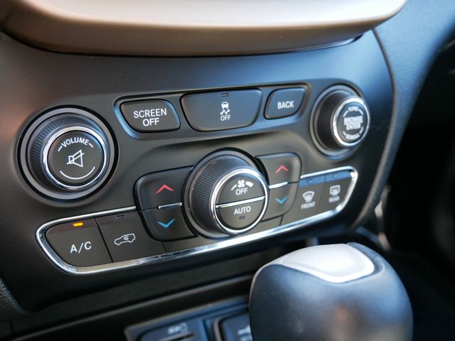 Thumbnail: 2014 Jeep Cherokee - 12