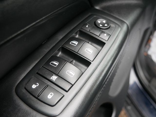 Thumbnail: 2011 Jeep Grand Cherokee - 22