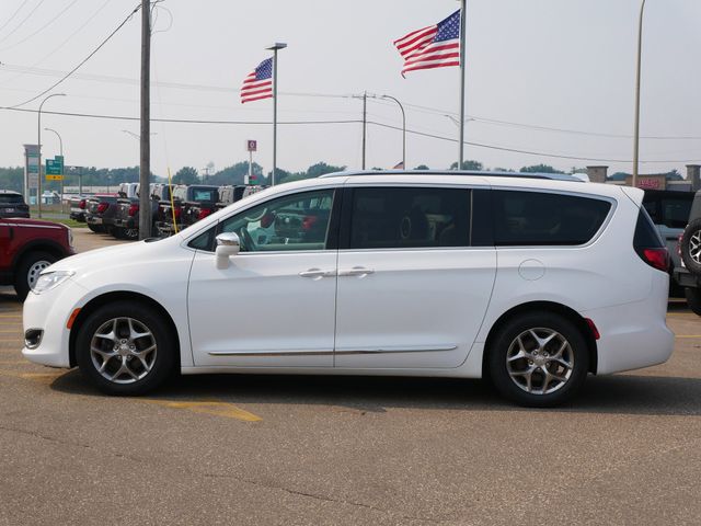 Thumbnail: 2018 Chrysler Pacifica - 2
