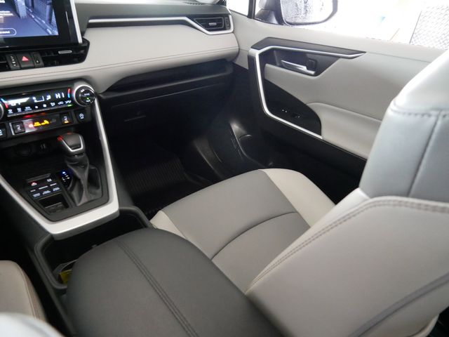 Thumbnail: 2025 Toyota RAV4 - 14