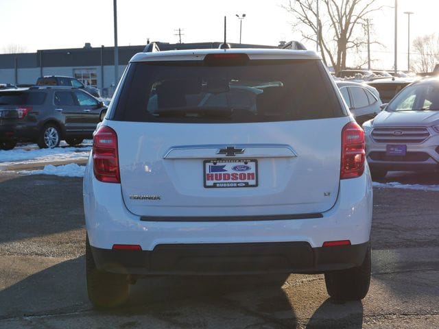 Thumbnail: 2017 Chevrolet Equinox - 16