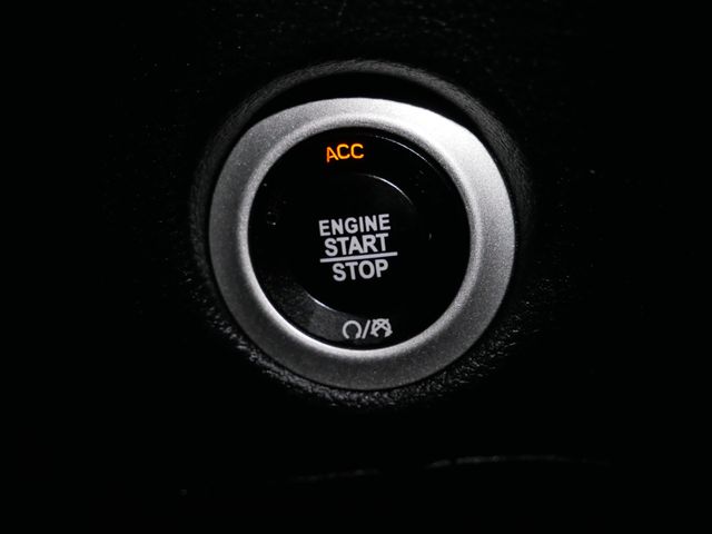 Thumbnail: 2019 Chrysler Pacifica - 32