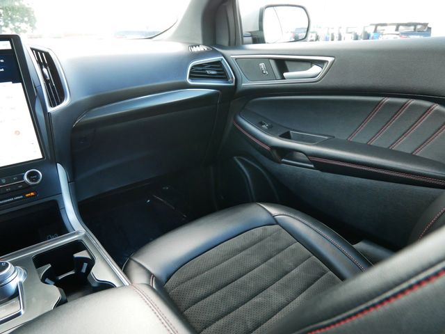 Thumbnail: 2022 Ford Edge - 11