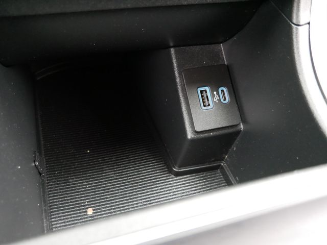 Thumbnail: 2024 Ford Edge - 21