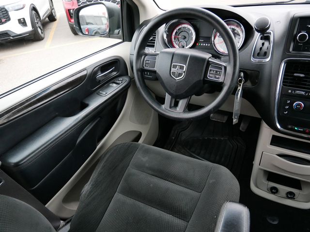 Thumbnail: 2016 Dodge Grand Caravan - 6