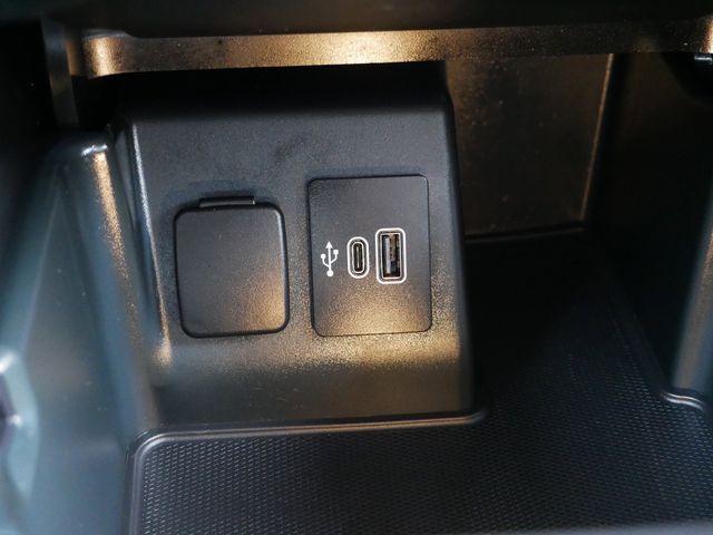 Thumbnail: 2025 Ford Explorer - 11