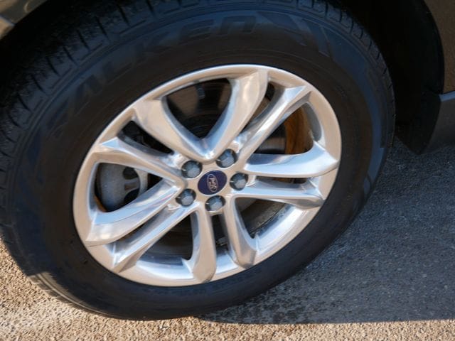 Thumbnail: 2015 Ford Edge - 21