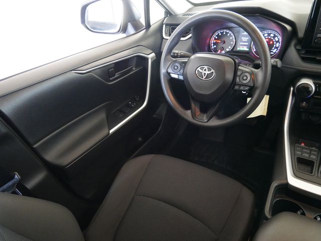 Thumbnail: 2020 Toyota RAV4 - 11