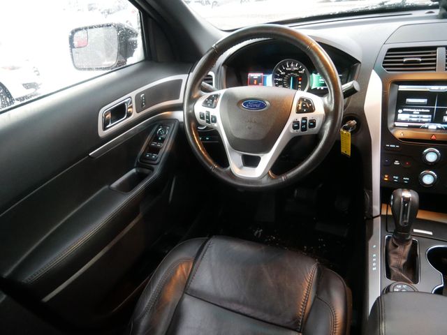 Thumbnail: 2015 Ford Explorer - 7