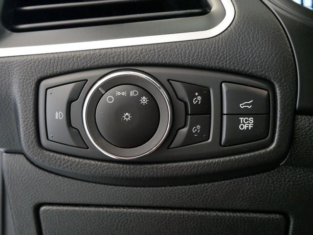 Thumbnail: 2023 Ford Edge - 18