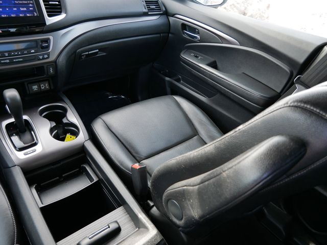 Thumbnail: 2017 Honda Ridgeline - 8