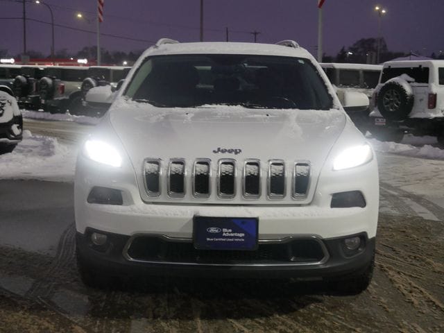 Thumbnail: 2017 Jeep Cherokee - 22