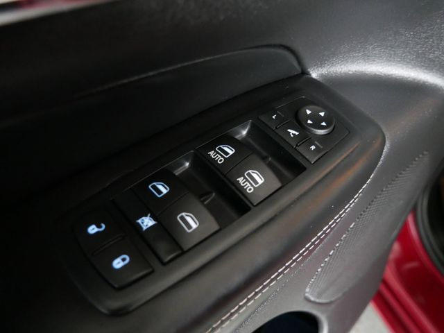 Thumbnail: 2015 Jeep Grand Cherokee - 15