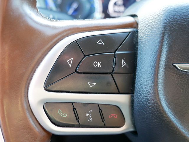 Thumbnail: 2017 Chrysler Pacifica - 27