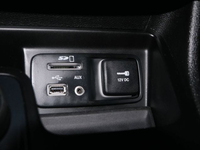 Thumbnail: 2017 Jeep Cherokee - 14