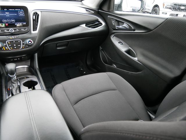 Thumbnail: 2024 Chevrolet Malibu - 9