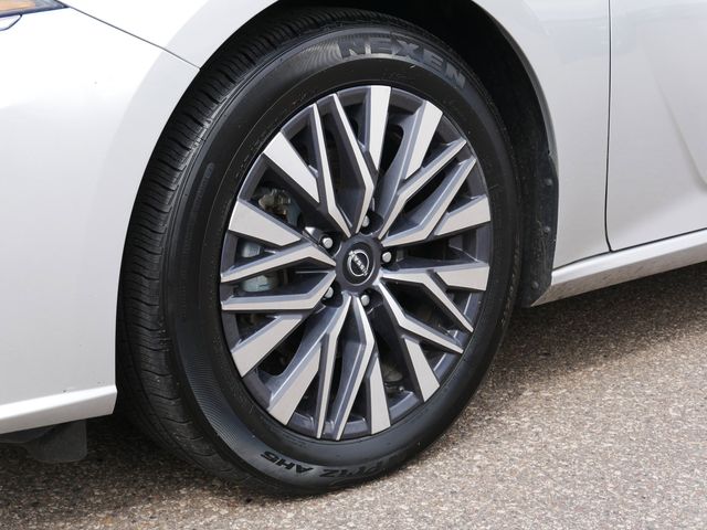 Thumbnail: 2023 Nissan Altima - 21