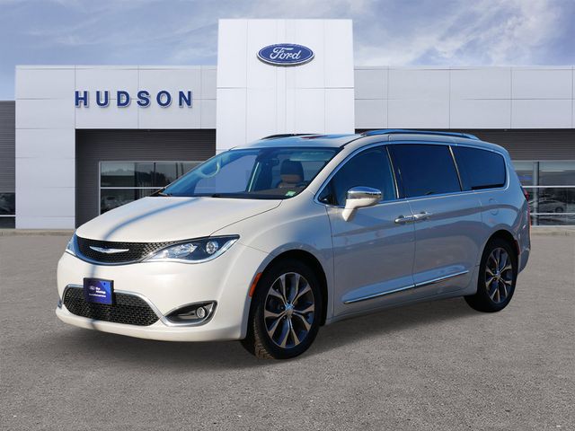 2017 Chrysler Pacifica Limited -
                  Hudson, WI