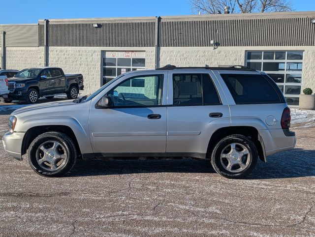 Thumbnail: 2008 Chevrolet TrailBlazer - 2