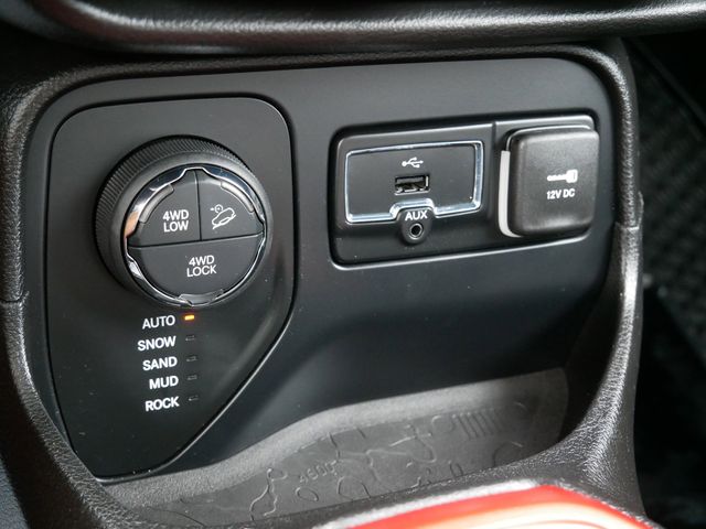 Thumbnail: 2016 Jeep Renegade - 12