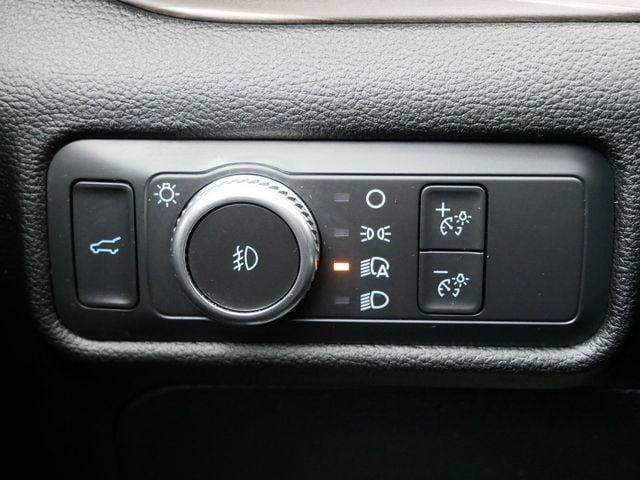 Thumbnail: 2022 Ford Explorer - 16