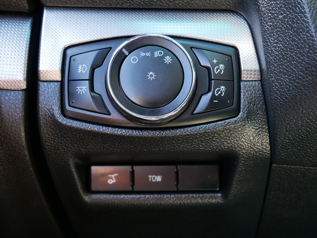 Thumbnail: 2015 Ford Explorer - 21