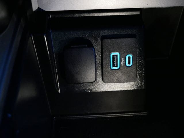 Thumbnail: 2020 Ford Explorer - 13