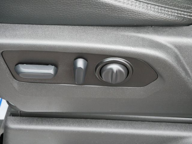 Thumbnail: 2022 GMC Sierra 3500 - 26