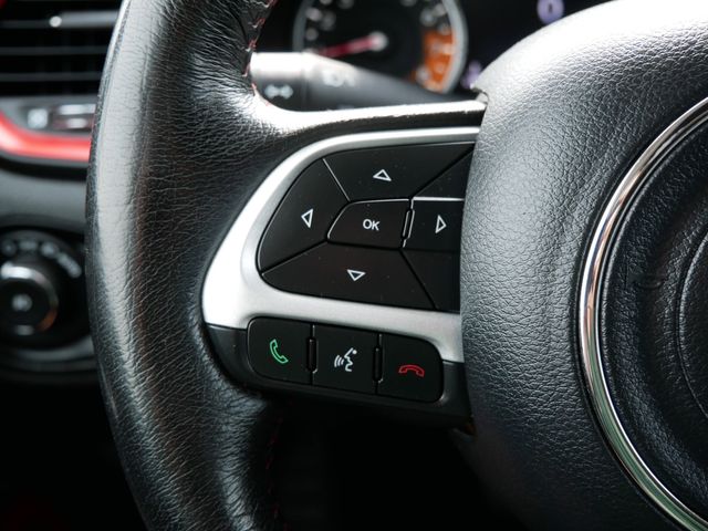 Thumbnail: 2016 Jeep Renegade - 24